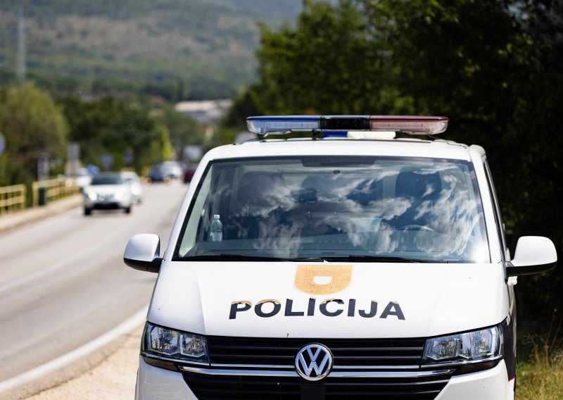 Prometna nesreća kod Širokog Brijega; troje teško ozlijeđenih, među njima i Zagrepčanin