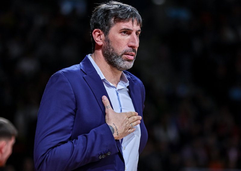 Šok za svjetske prvake na Eurobasketu. Trener im završio u bolnici, neće ih voditi