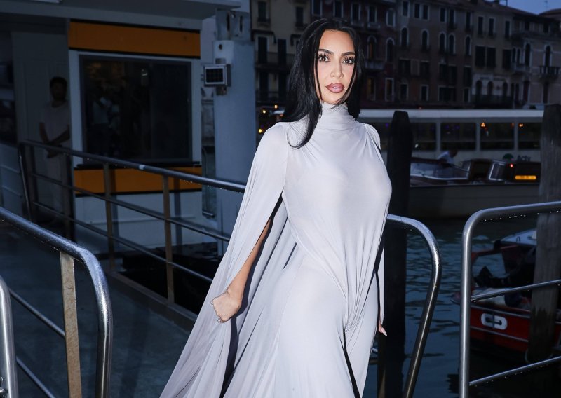 Priredila modno iznenađenje u Veneciji: Ovakvo izdanje Kim Kardashian nitko nije očekivao