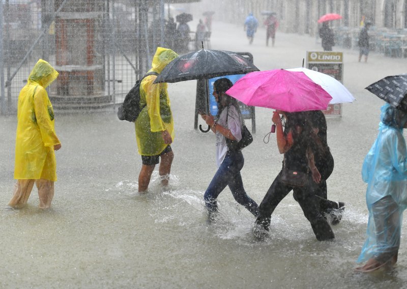 Crveni meteoalarm: Nevrijeme bi ponovno moglo zahvatiti jug Hrvatske