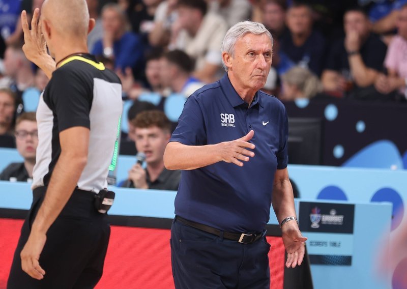 Pešić poludio na svog igrača: 'Dok sam ja izbornik, reprezentativac Srbije to neće raditi'
