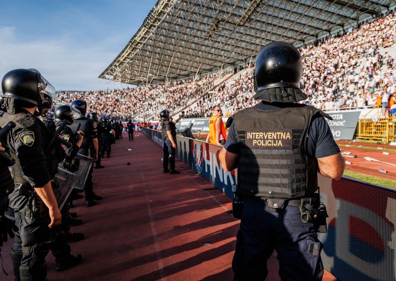 Splitska policija uoči derbija Hajduka i Rijeke objavila važnu obavijest za navijače i građane