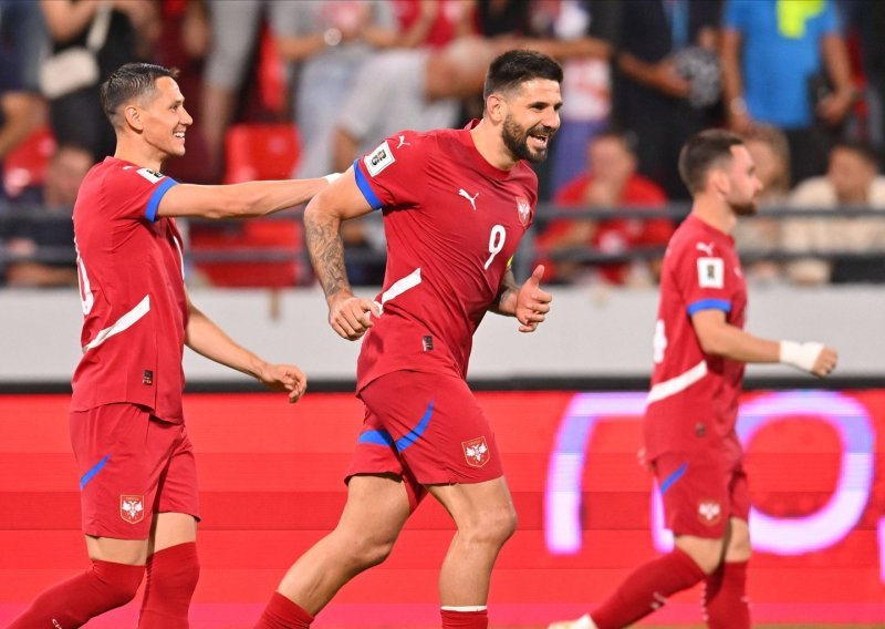 Aleksandar Mitrović se vraća u Europu: Evo za koji klub potpisuje