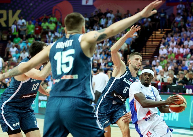 Srpski košarkaši zgroženi sramotnim potezom na Eurobasketu: 'Indijanac! To je za šamar'