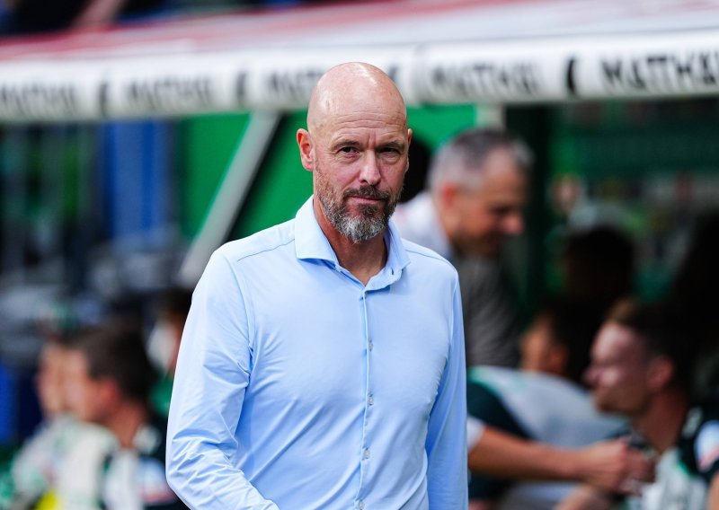 Bayer Leverkusen smijenio Ten Haga nakon samo dva kola