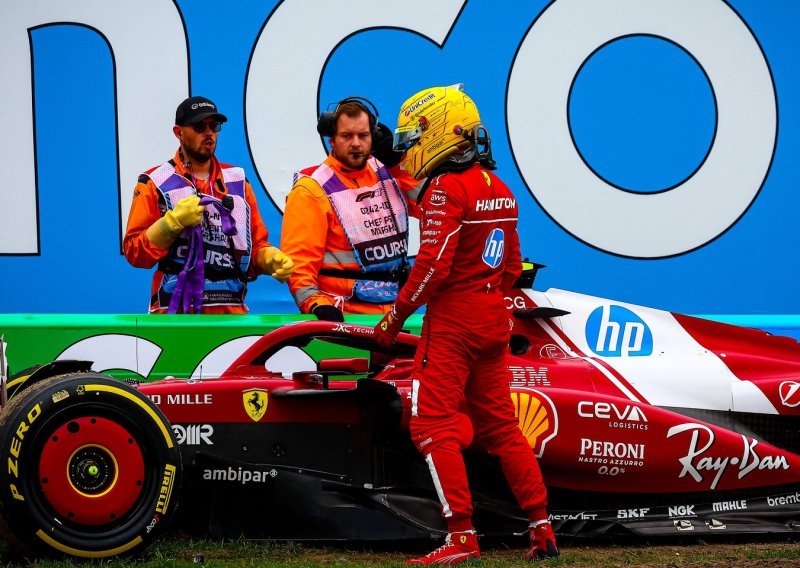 Lewis Hamilton žestoko kažnjen