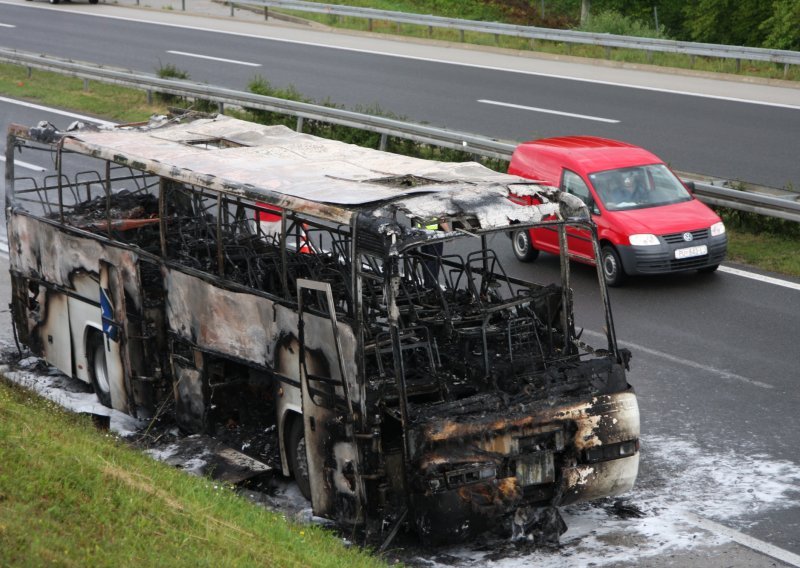 U autobusnoj nesreći 6 mrtvih i 39 ranjenih