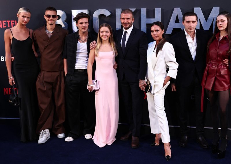 Harper Beckham se pretvara u majčinu kopiju: U ovom izdanju ista je Victoria