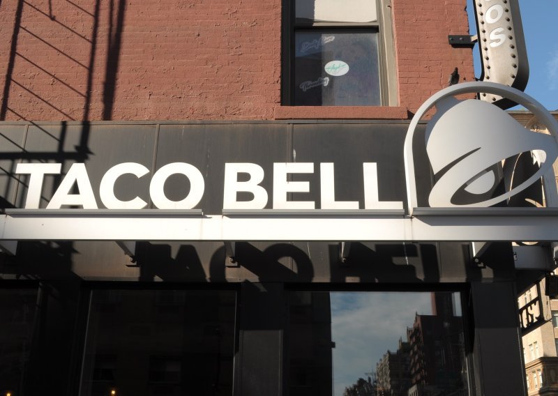 Taco Bell odlučio pokušati s AI-jem. Odustali nakon što je netko naručio 18.000 čaša vode