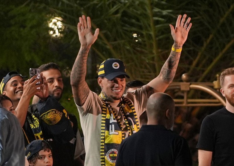 Vratar Manchester Cityja službeno pojačao Fenerbahce