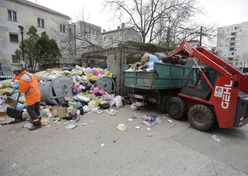 U Mostaru obustavljen odvoz smeća: Gomila se na ulicama. Bit će još i gore