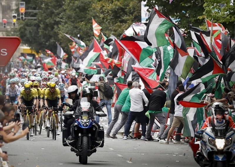 Kaos na Vuelti; propalestinski prosvjednici izazvali prekid etape