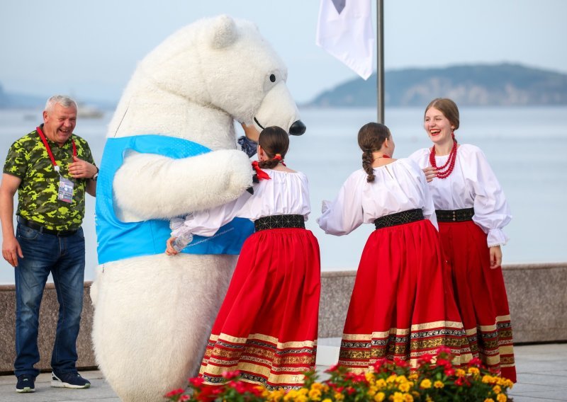 Udaljen je 6400 kilometara od Ukrajine, no čak je i ovaj azijski grad dio ruskog rata