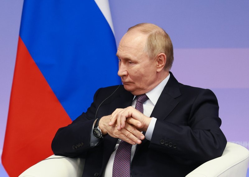 Putin opet prijeti: Ako se neke trupe pojave tamo...