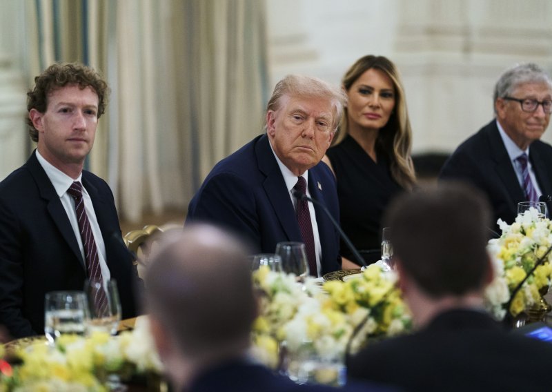 Od prijetnji carinama do hvaljenja AI plana: Trump okupio tech lidere u Bijeloj kući
