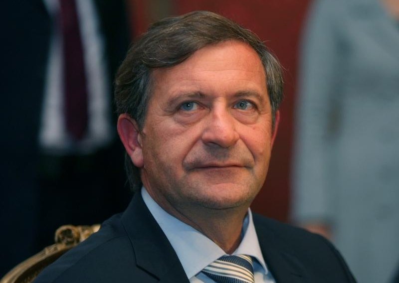 Erjavec tvrdi da je arbitražni postupak nemoguće zaustaviti