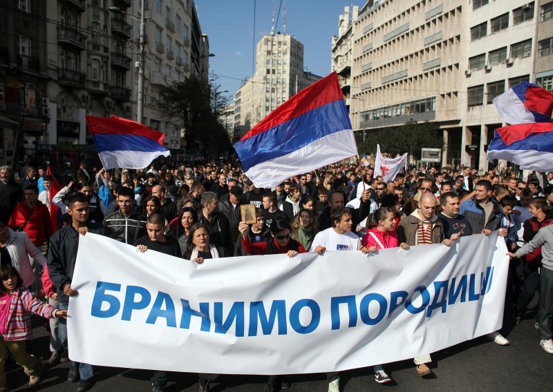 Serbia bans gay pride parade