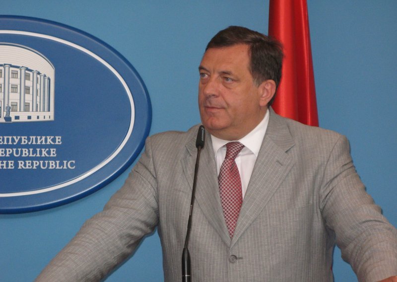 Dodik psovao: Ova zemlja je ništa!