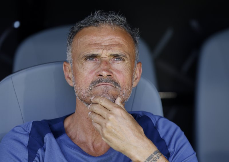 Luis Enrique pao s bicikla, hitno je prevezen u bolnicu