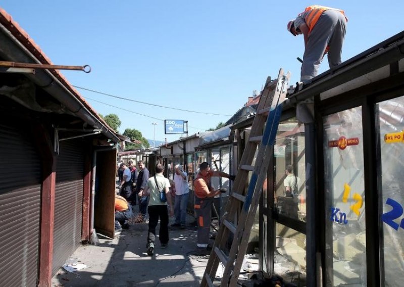 Srušeni metalni lokali na Branimirovoj tržnici u Zagrebu