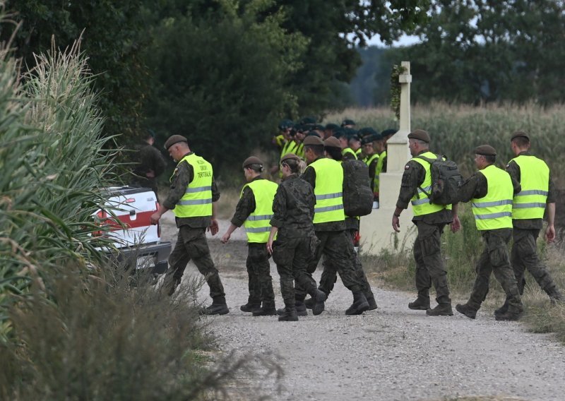 Neidentificirani objekt srušio se u istočnoj Poljskoj: Pao je 500 metara od zgrada
