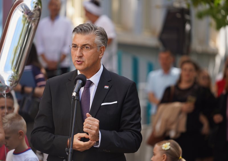 Plenković na Korčuli: Otoci nisu periferija, već strateško bogatstvo Hrvatske