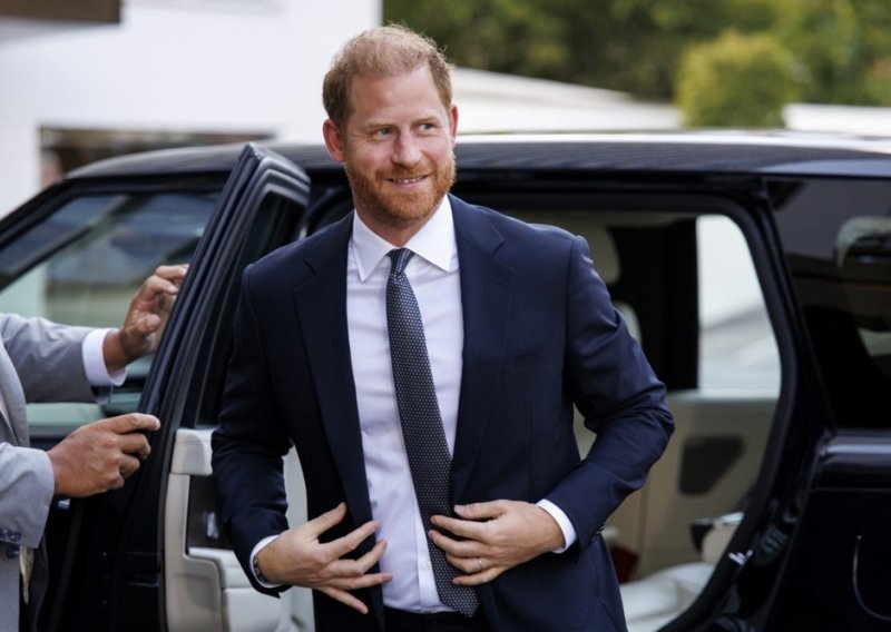 Princ Harry otkrio detaljčić o svom ocu nakon znakovitog susreta