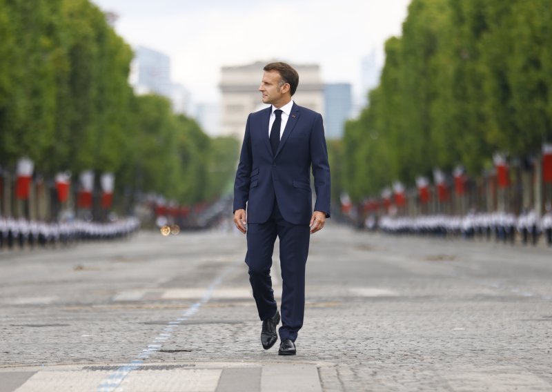 Tihi hladni rat u Francuskoj: Odletio je još jedan premijer, a hoće li i Macron?