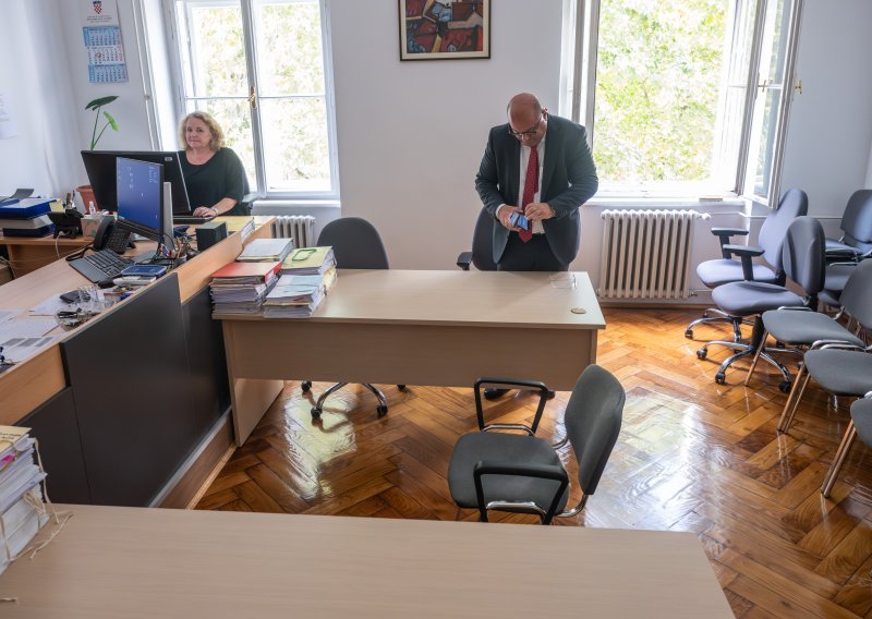 Šef Šumarije zaprijetio da 'neće tovariti' bez njega: Sud mu 'natovario' 10 mjeseci zatvora