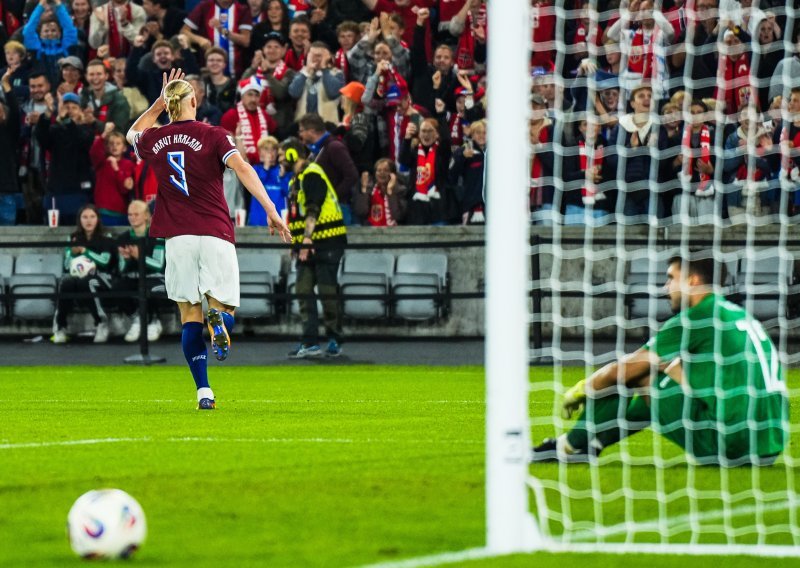 Golman primio 11 golova pa otkrio što mu je Haaland govorio nakon svakog gola