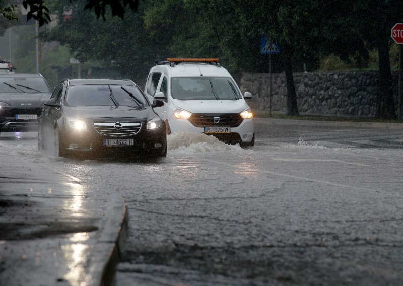 Kiša zasula Kvarner: Ovo su mjesta u kojima je palo najviše kiše u Hrvatskoj