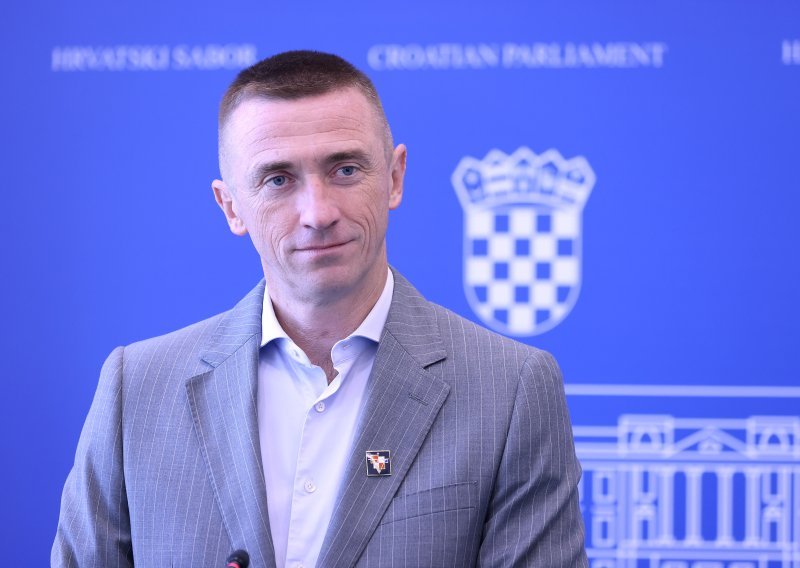 Penava: Uklanjamo četničke spomenike, Hrvatska je prodisala