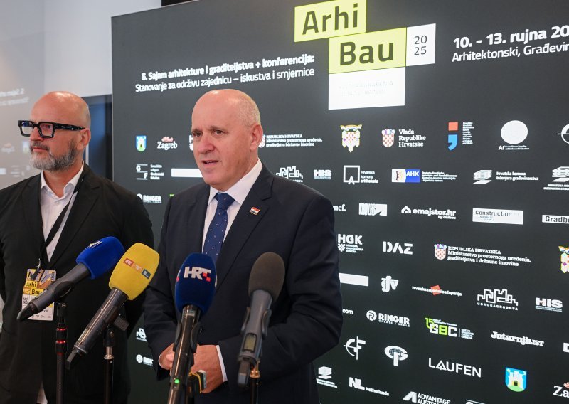 Bespravna gradnja postaje kazneno djelo, ministar Bačić govorio i o  skupim kvadratima