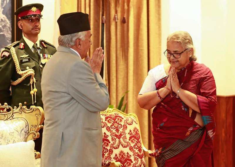 Nepalci zapalili i opljačkali sve simbole moći: Imenovana nova premijerka