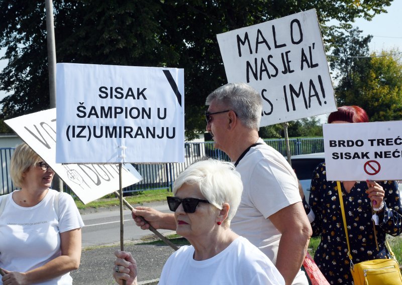 Fond za zaštitu okoliša nakon prosvjeda: Otpad koji stiže u Sisak nije opasan
