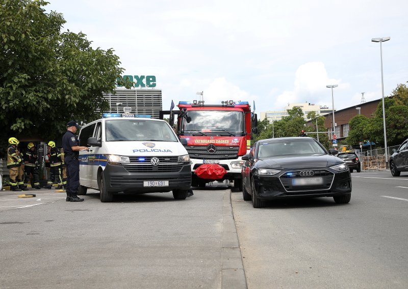 U Zagrebu se sudarili automobil i vatrogasno vozilo pod sirenom i rotirkama