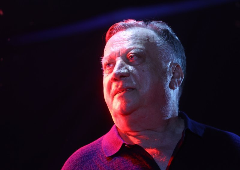 Novi detalji o zdravstvenom stanju Halida Bešlića: Menadžer otkrio informacije