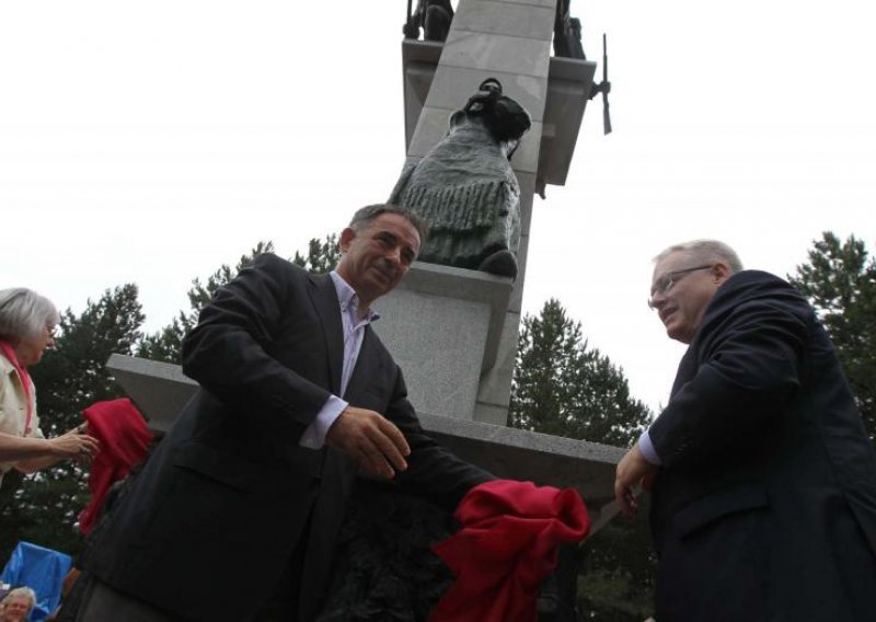 Day of Anti-Fascist Uprising marked in Srb