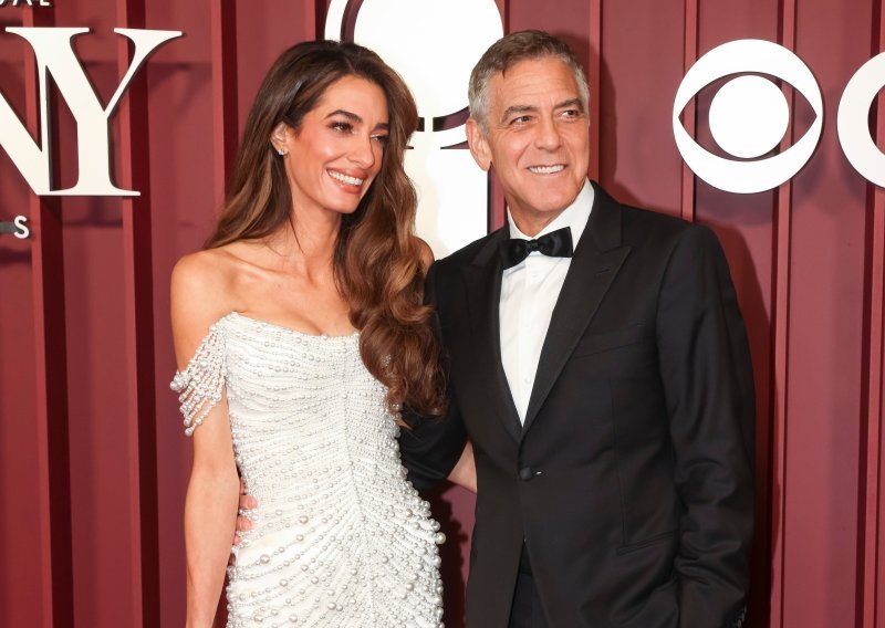 Haljine iz Zare i Manga koje izgledaju kao da su stigle ravno iz ormara Amal Clooney