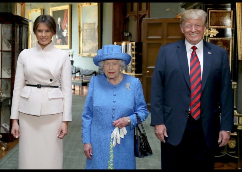 Evo čime je kraljica Elizabeta II. 'nahranila' Donalda i Melaniju Trump
