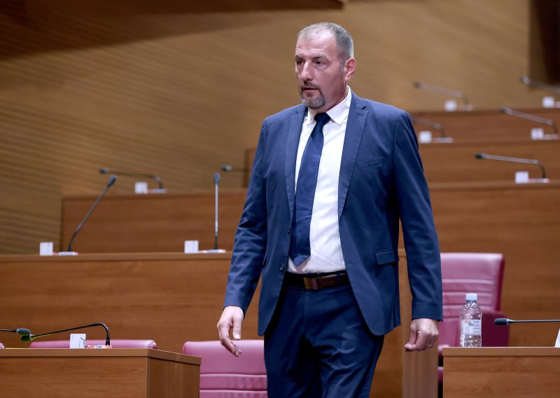 Paus: Istarske uljare se kažnjava umjesto podržava