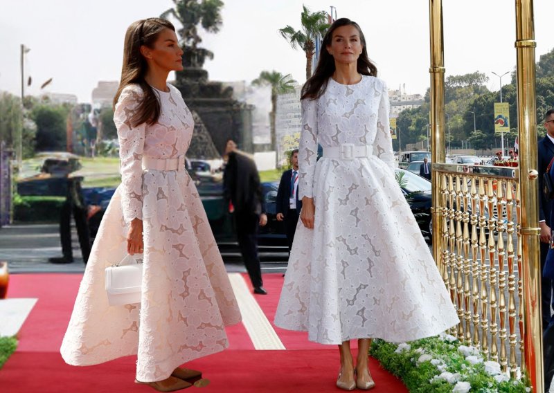 Čipkaste haljine vladaju kraljevskim dvorom: Nakon Charlene savršeni model ima i kraljica Letizia