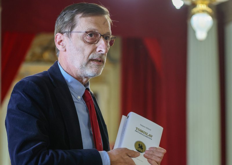 Teatar Gavran gostovao u Bernu s dramom 'Na kavici u podne'