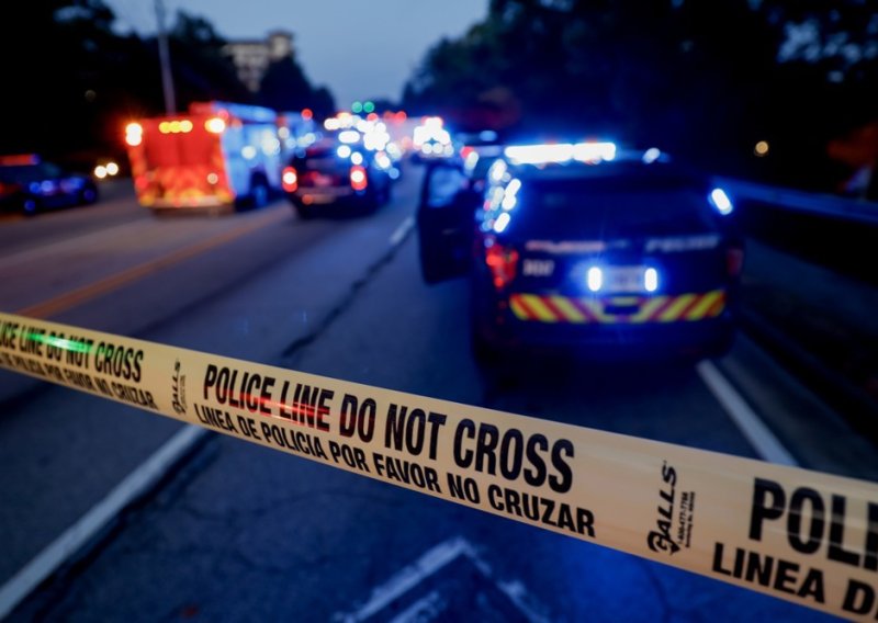 Tri policajca ubijena u sukobu s oružanim napadačem u Pennsylvaniji, dvojica u kritičnom stanju