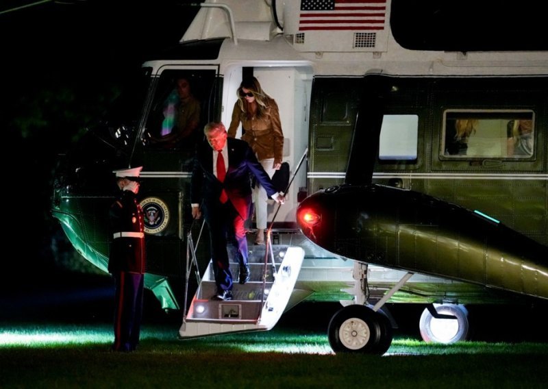 Drama pri povratku u Washington: Donald i Melania Trump morali su prisilno sletjeti