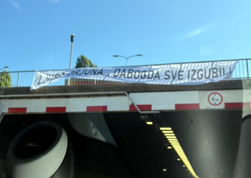 U Zagrebu osvanula poruka upućena Ljubi Pavasoviću i Hajduku