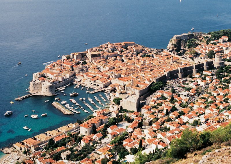 Luksuz za domaće ljude: Odlazak u restoran u Dubrovniku rijetki si mogu priuštiti, a Zagreb...
