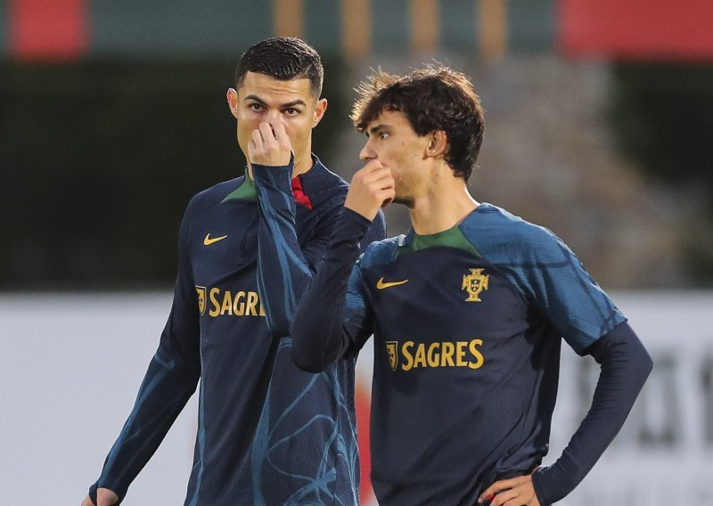 Ronaldo na društvenim mrežama branio suigrača. 'Idioti, ništa ne razumijete o nogometu'