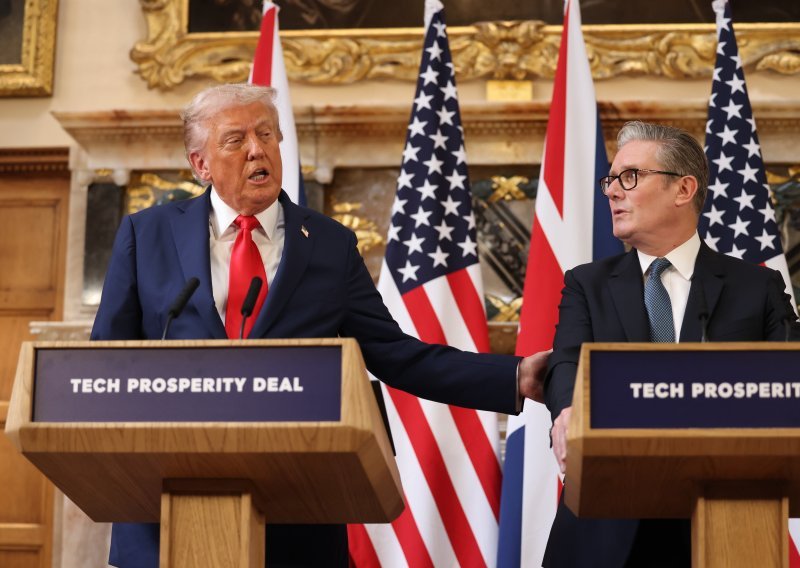 Trump izgubljen u zemljopisu: Pomirio sam Aber...bajžan i Albaniju