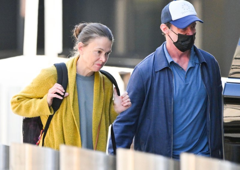 Novi početak za oboje: Hugh Jackman i Sutton Foster snimljeni u rijetkom zajedničkom izlasku